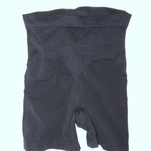 Maternity shapewear